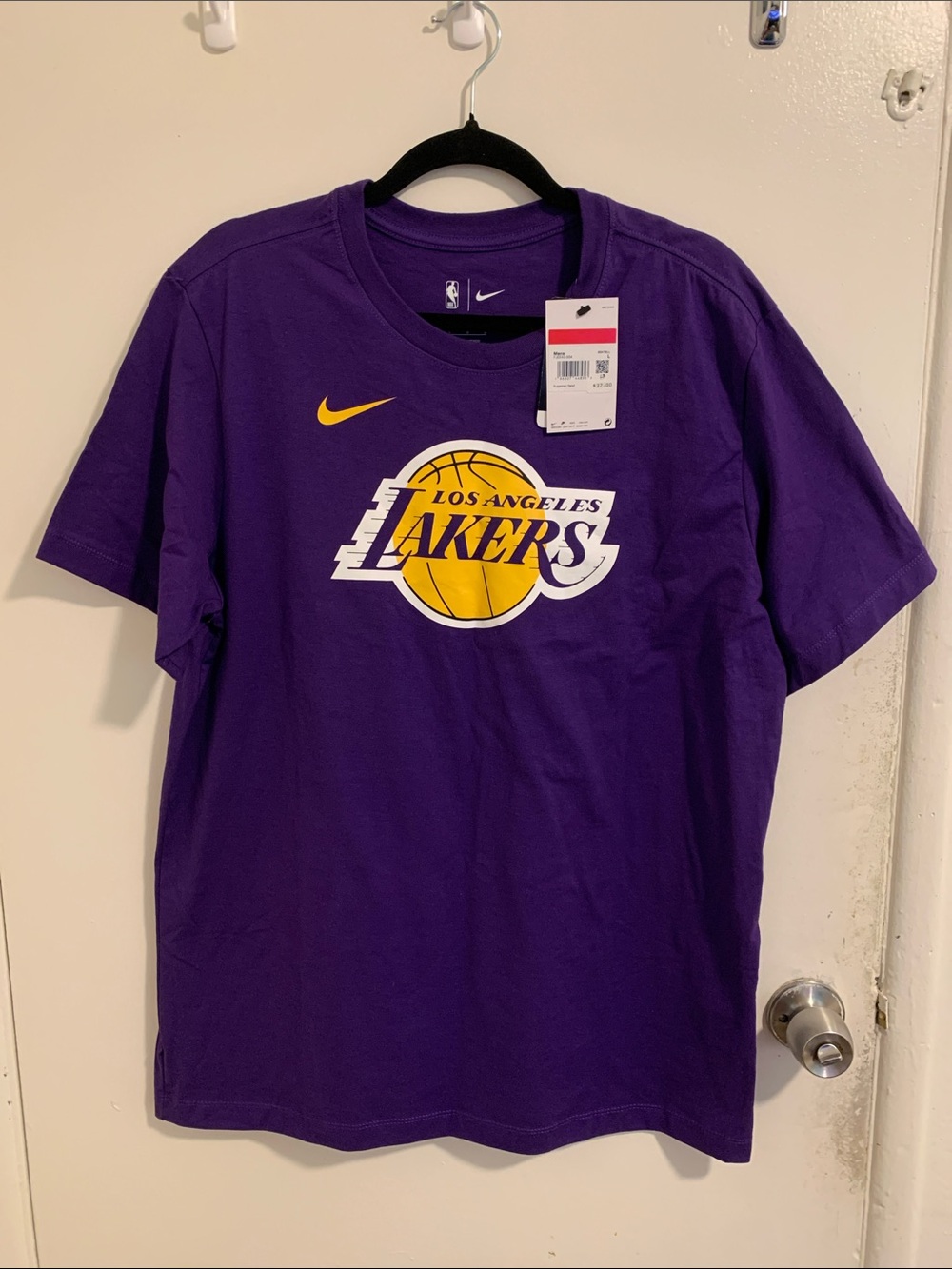 Men’s Nike tee Los Angeles lakers! NWT